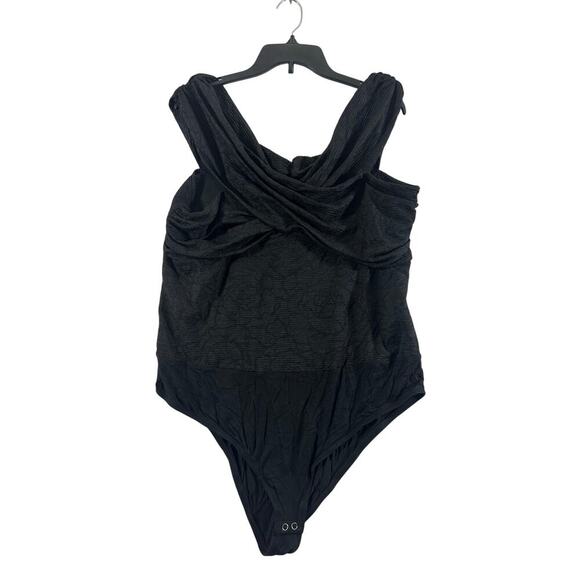 NWT Torrid Black Off Shoulder Bodysuit Top 2 2X Texture - Picture 1 of 8